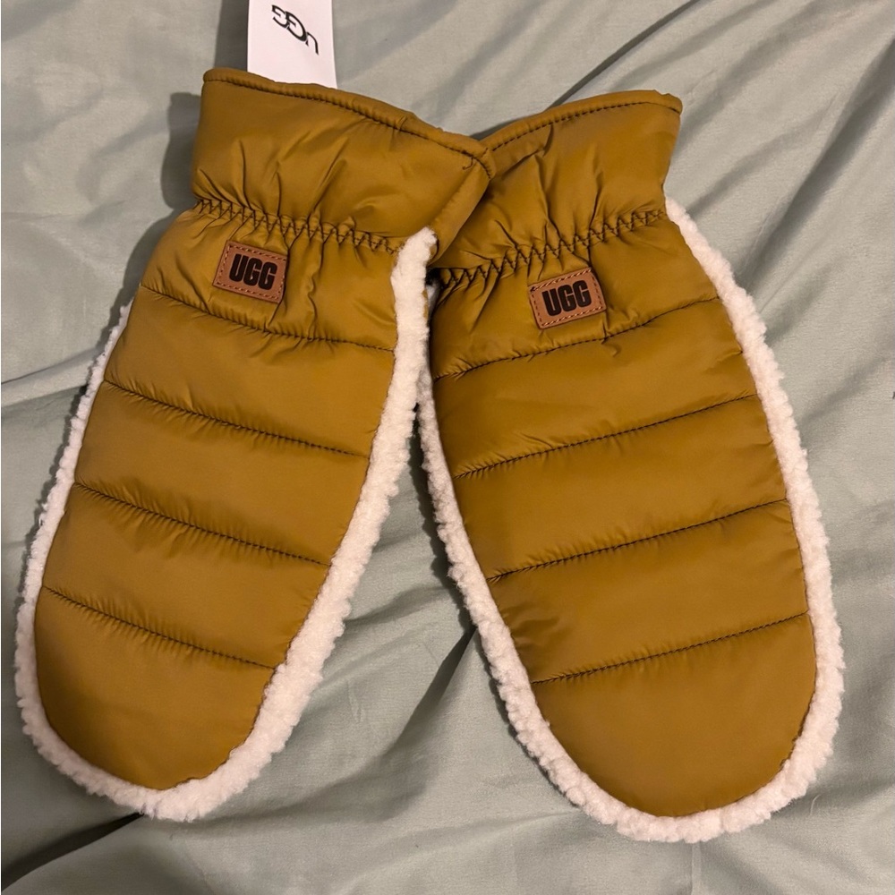 UGG Tan Mittens with Cream Trim